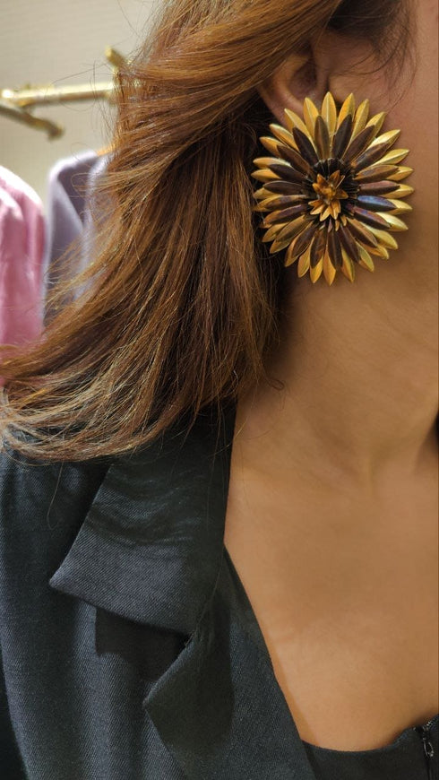 Golden Daisy Stud Earrings