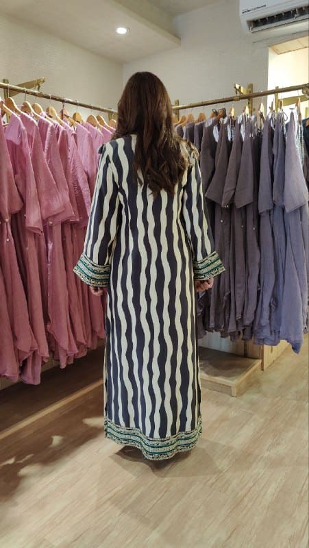 Wavy Black Stripes Kaftan Dress