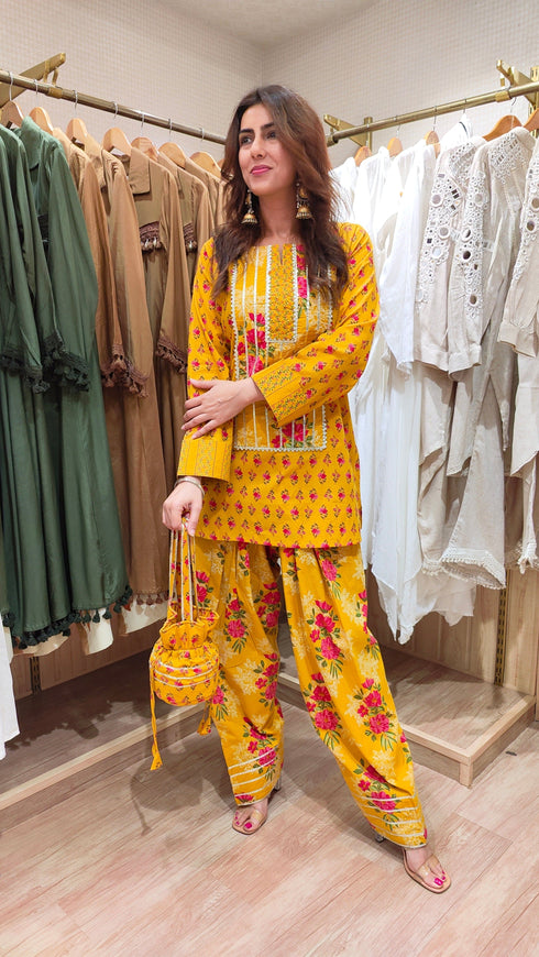 Yellow Jaipuri Farshi Set with Potli