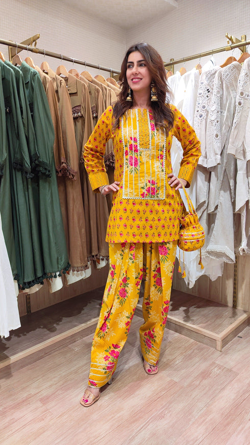 Yellow Jaipuri Farshi Set with Potli