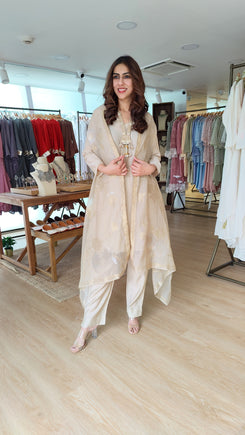 Jamdani 4 Piece Set With Necklace