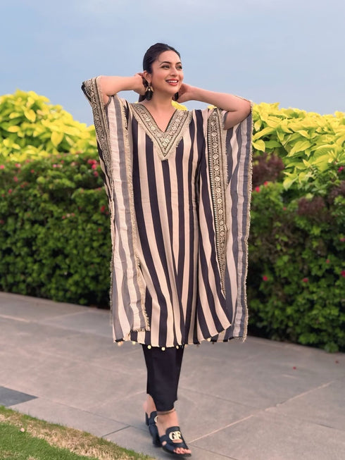 (Divyanka Tripathi) Gold Black Striped Kaftan Set