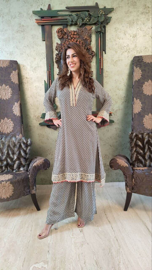 Checks Black Kurta Pant Set