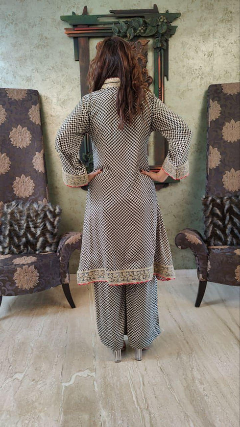 Checks Black Kurta Pant Set