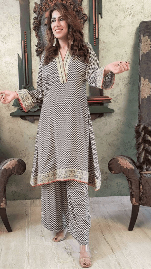 Checks Black Kurta Pant Set