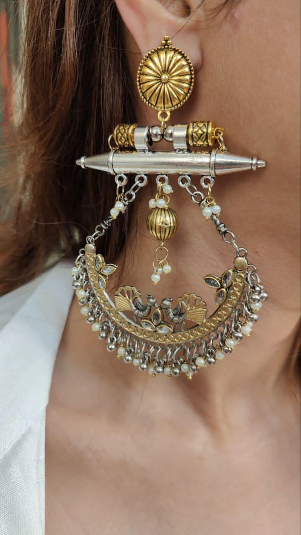 Dual Tone Peacock Pearl Earring