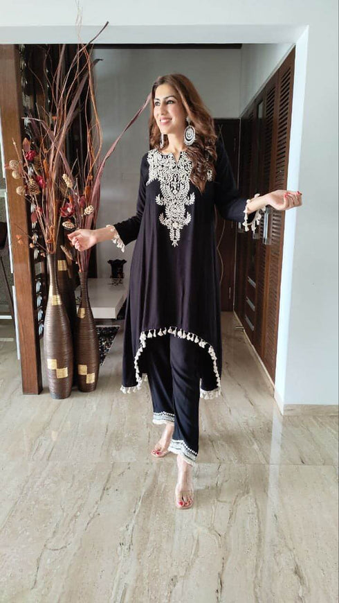 Grand Yoke Black Kurta Set