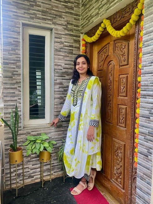 (Kajol) Tie Dye Green Drape Sari Kurta Set