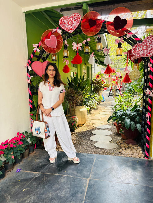 (DivyankaTripathi) Three Piece Off-White Drape Pant Set with Handbag