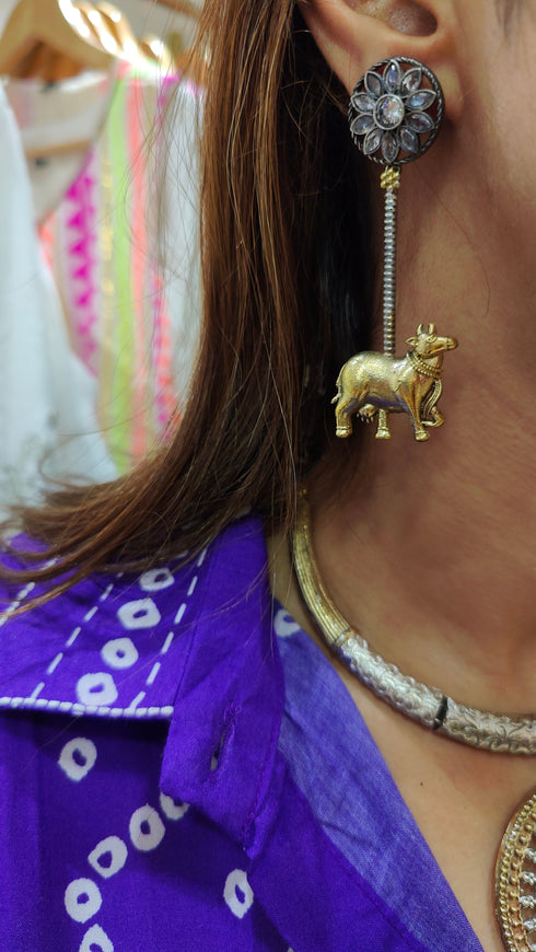 Dual Tone Cow Pendant Statement Choker Set