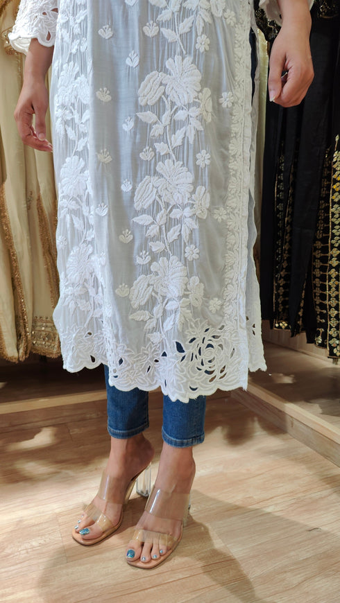 Hand Embroidered Lucknowi Kurta 4