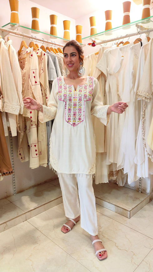 Off White Mirror Embroidered Kurta Set with Lace Detailing