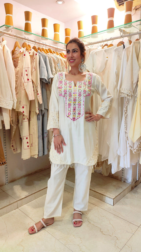 Off White Mirror Embroidered Kurta Set with Lace Detailing