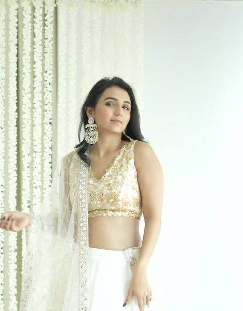 (@MasoomMinawala) Gold Chandbali Earrings - FREE GIFT