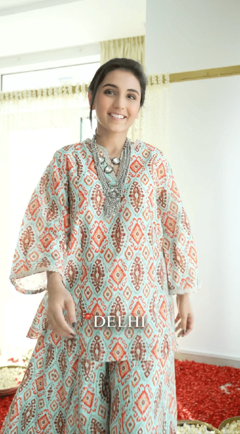 (@MasoomMinawala) Statement DC Necklace