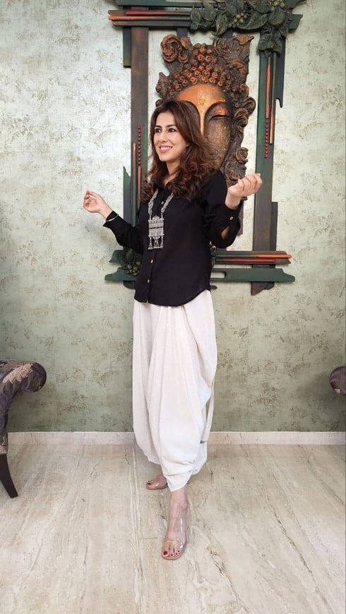 Sarvagun Sampann Off White Dhoti Pant Set