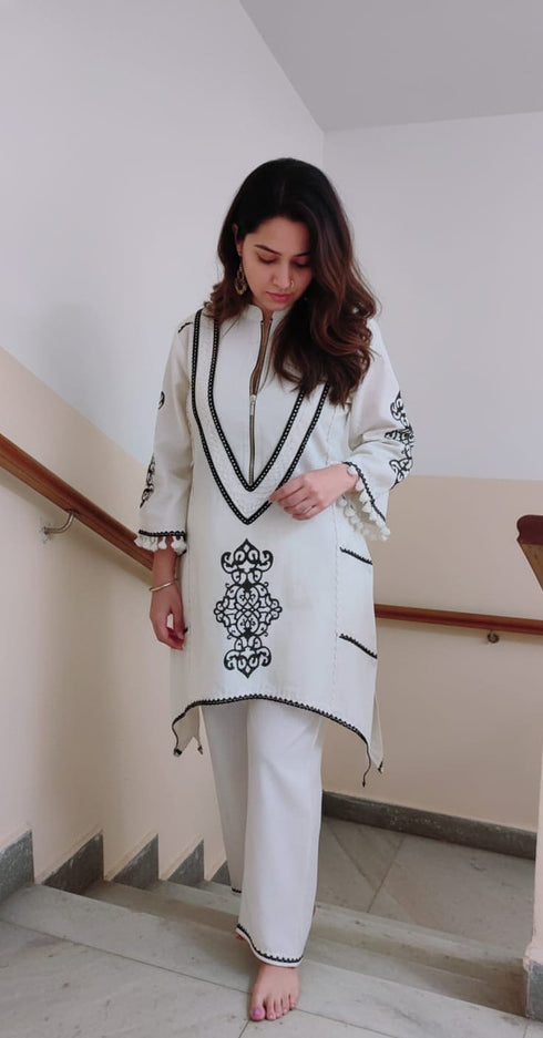 Off White Zipper Kurta Pant Set
