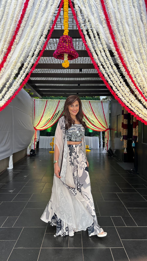 (@Yasmin Karachiwala) Creamy Charcoal Drape 3 Piece Set