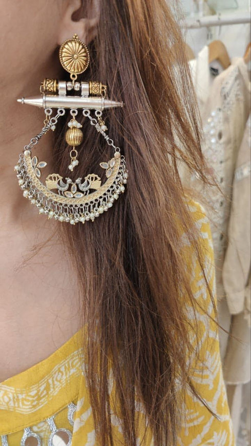 Dual Tone Peacock Pearl Earring - view 17