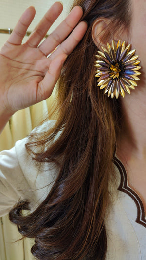 Golden Daisy Stud Earrings