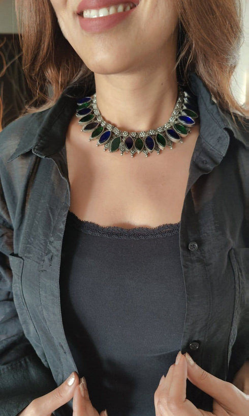 Green Blue Leaf Choker