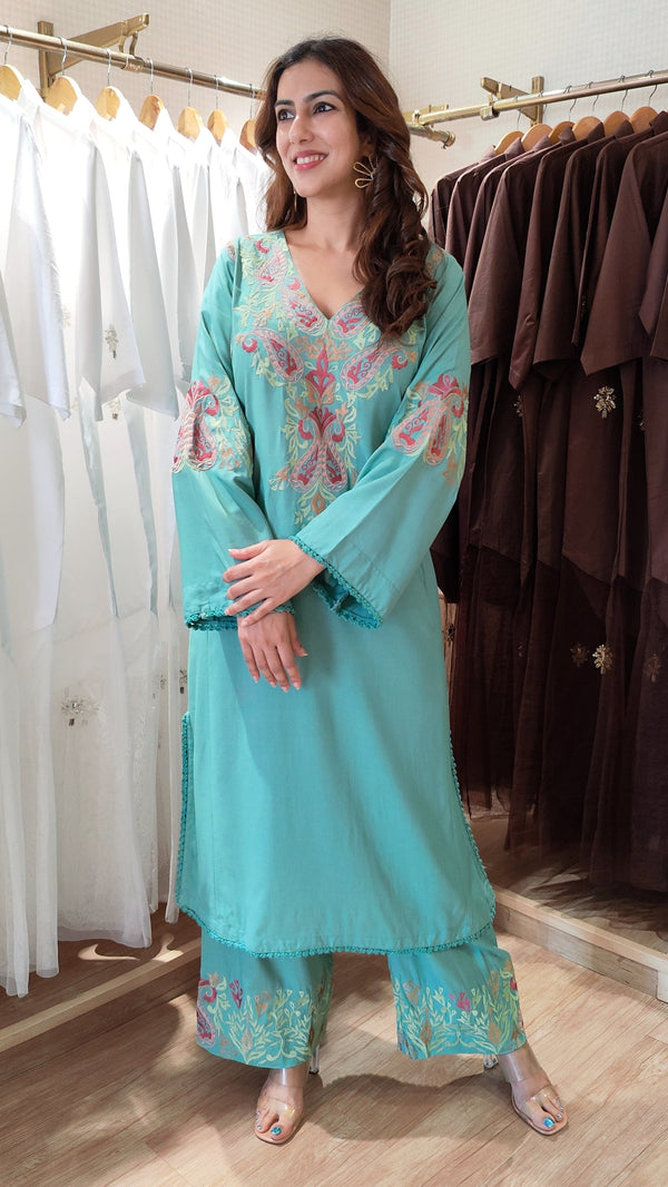 Green Kashmiri Paisley Embroidered Kurta Pant Set