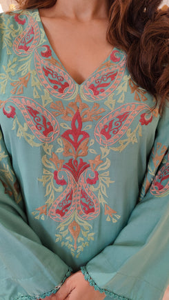 Green Kashmiri Paisley Embroidered Kurta Pant Set - view 6