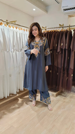 Grey Kashmiri Paisley Embroidered Kurta Pant Set - view 3