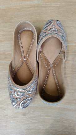 Metallic Gota Mukaish Work Pure Leather Juttis - view 4