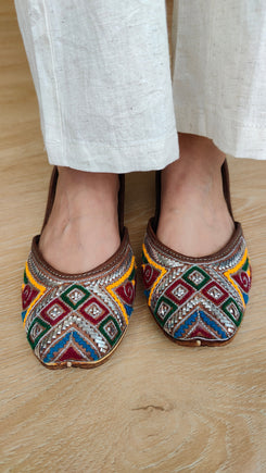 Multi-Color Geometric Thread & Silver Mukaish Pure Leather Juttis - view 5