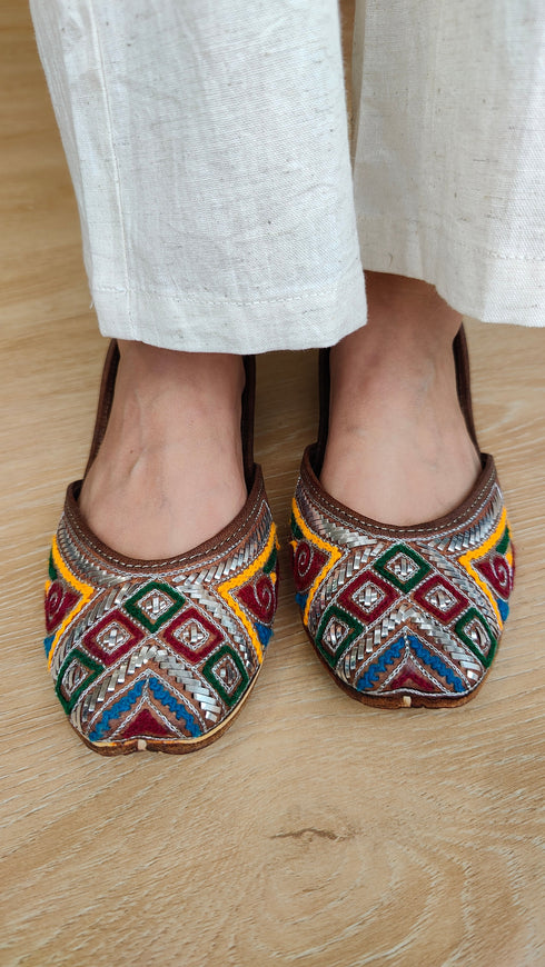 Multi-Color Geometric Thread & Silver Mukaish Pure Leather Juttis - view 5