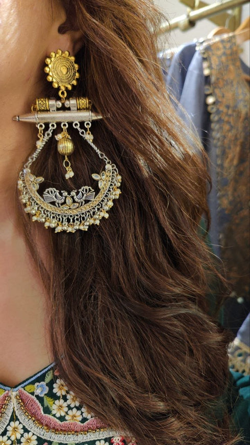 Embroidered Green Kaftan Top with Drape Lungi Skirt