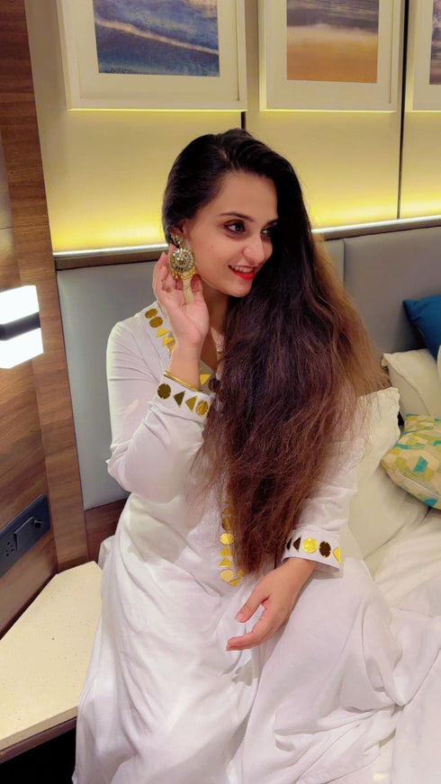 (@DivyankaTripathi) White Gold Dress