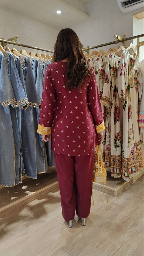 Maroon Jacquard Silk Farshi Set with Potli