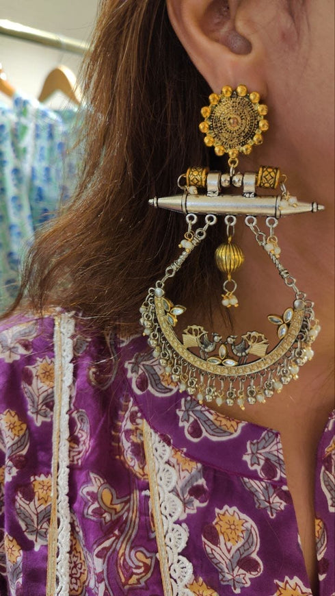 Dual Tone Peacock Pearl Earring