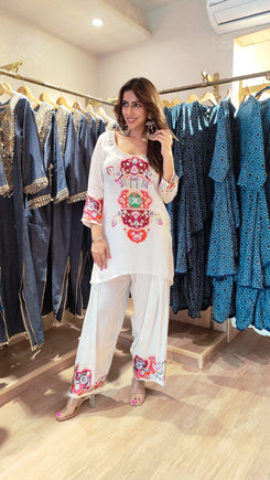 White Patchwork Farshi Set - view 3