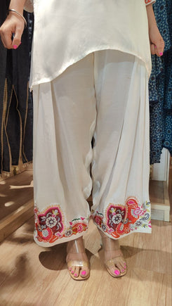 White Patchwork Farshi Set - view 5