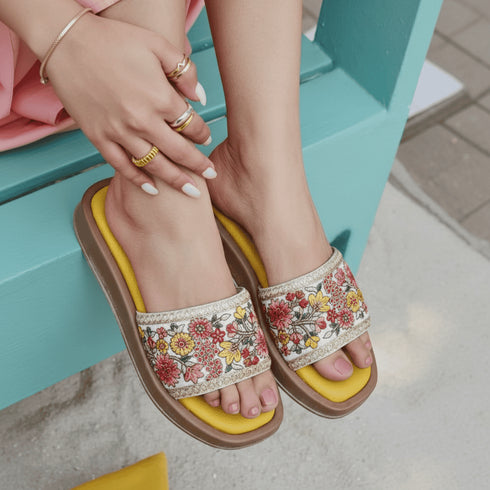 White Yellow Floral Slider