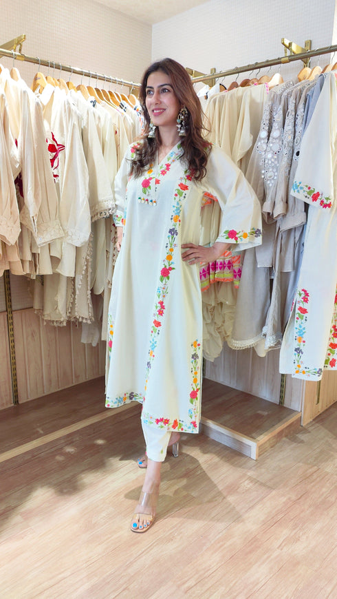 Flower Off White Kurta Set