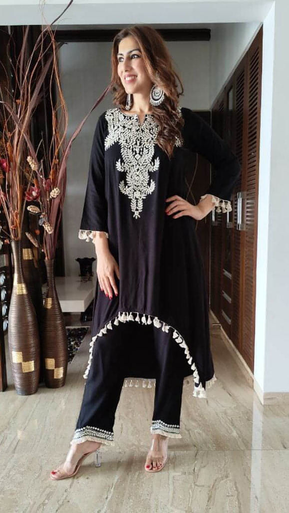 Grand Yoke Black Kurta Set