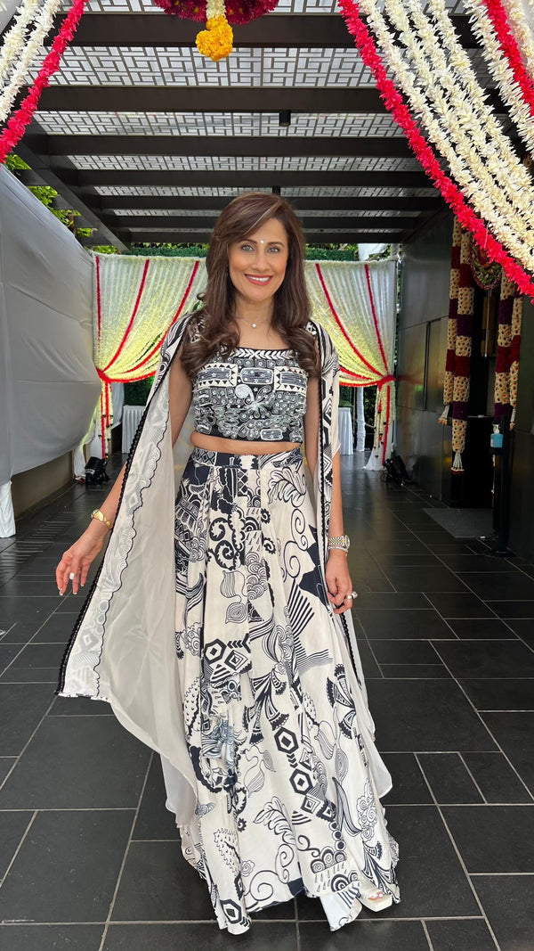 (@Yasmin Karachiwala) Creamy Charcoal Drape 3 Piece Set