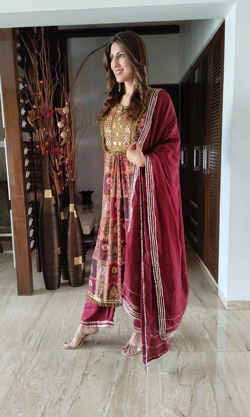 Maroon Green Embroidery Set